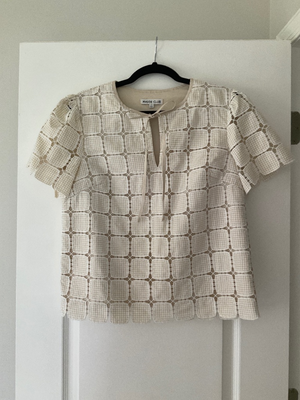 Mila Top in Beige